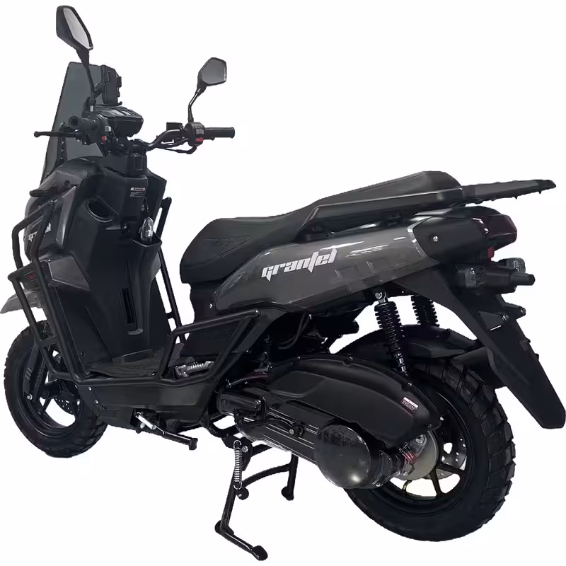 150cc Gasoline Scooter Front Disc Rear Drum Brakes 85km/h Top Speed 7L Fuel Tank