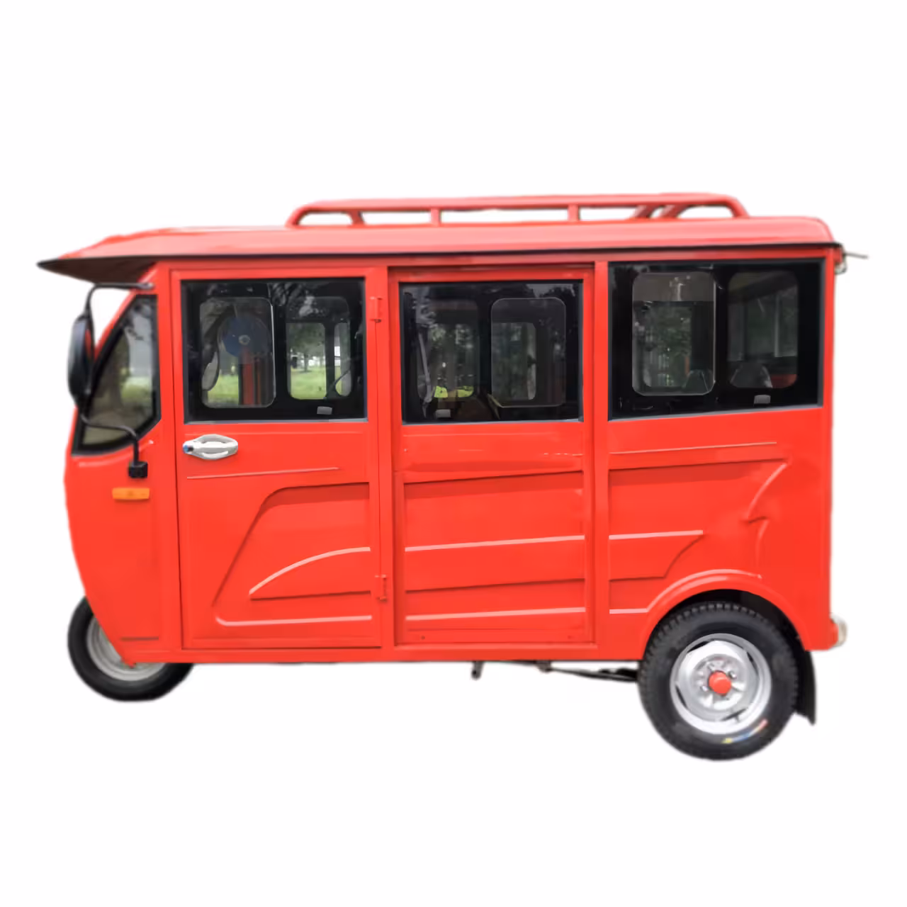 150cc Gasoline TukTuk Tricycle Fully Enclosed 4-5 Seats Front Rear Drum Brakes Electric Start