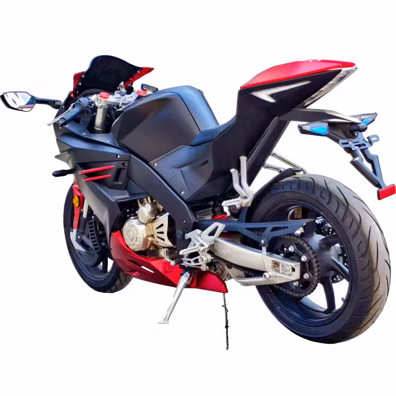 446cc Gasoline Cruiser Motorcycle Water-Cooled Dual Cylinder 6-Speed Manual Transmission Disc Brakes 160km/h Max Speed